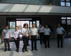 <b>山西省民營(yíng)經(jīng)濟(jì)發(fā)展局樊偉強(qiáng)局長(zhǎng)、運(yùn)城經(jīng)濟(jì)技術(shù)開(kāi)發(fā)區(qū)副主任魯若鵬一行蒞臨</b>